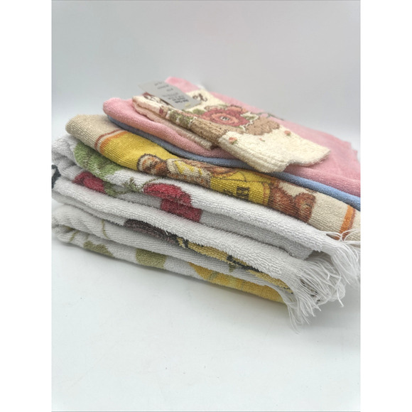 Lot Of 7 Vintage Towels. 2 Hand Towles 3 Bath Fringed Towels 2 Kitchen - Picture 1 of 10